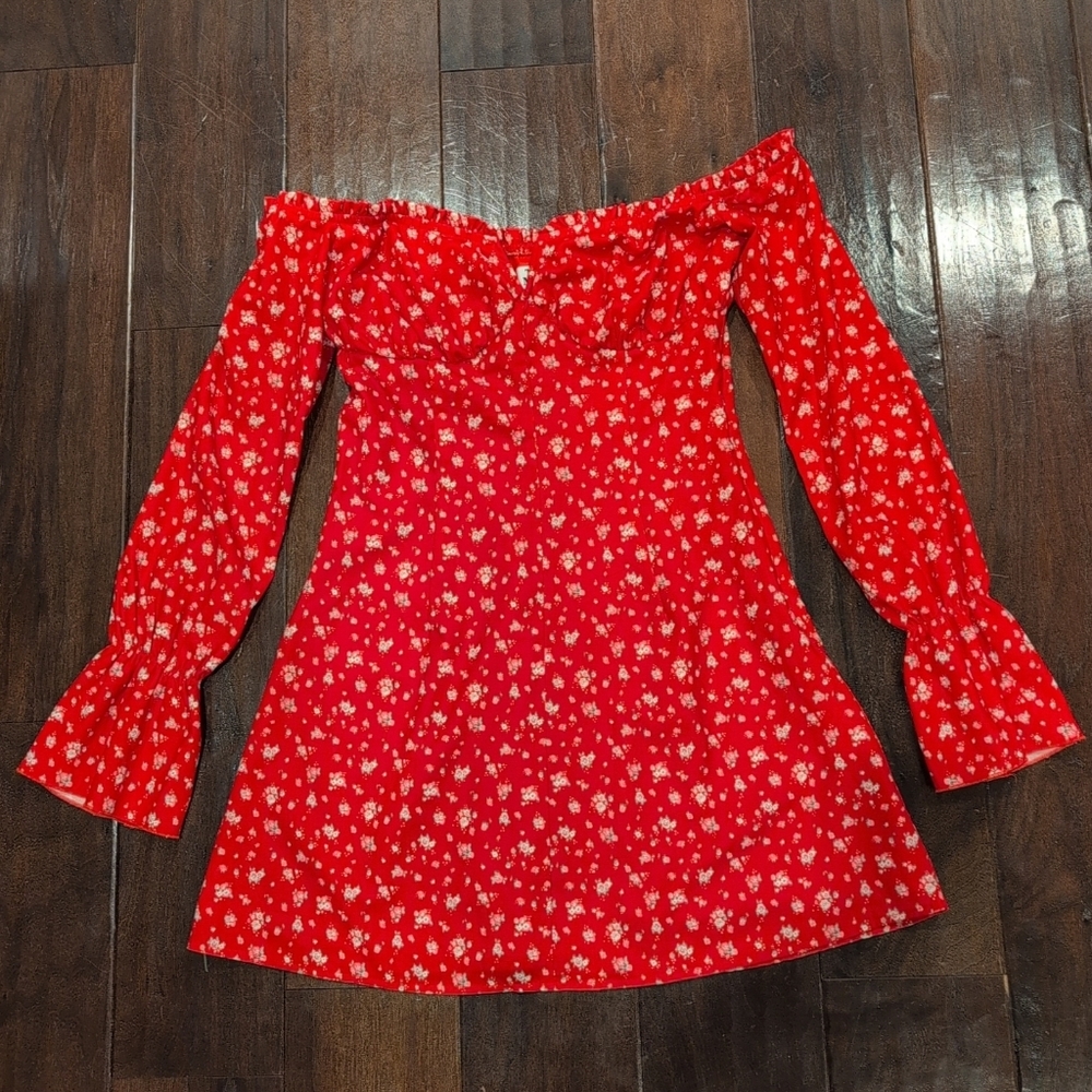 Tiger Mist Red Floral Off-Shoulder Women Dress, Size M